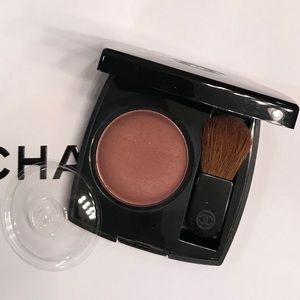 Chanel blush